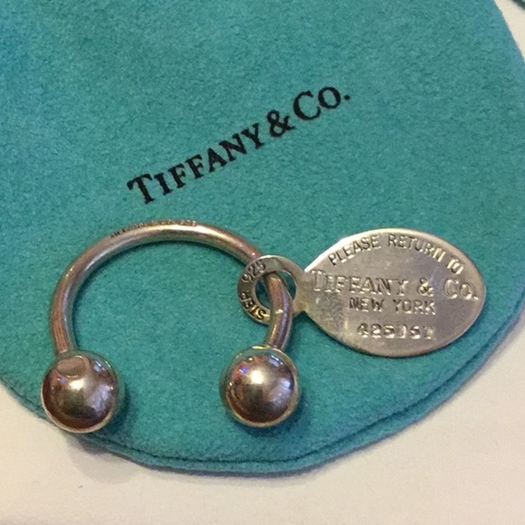 Tiffany & Co. Jewelry - Authentic EUC Tiffany Key Holder Sterling Silver